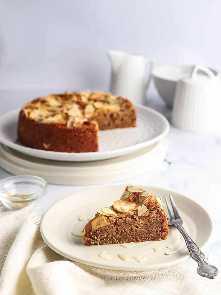 Apple Almond Cake