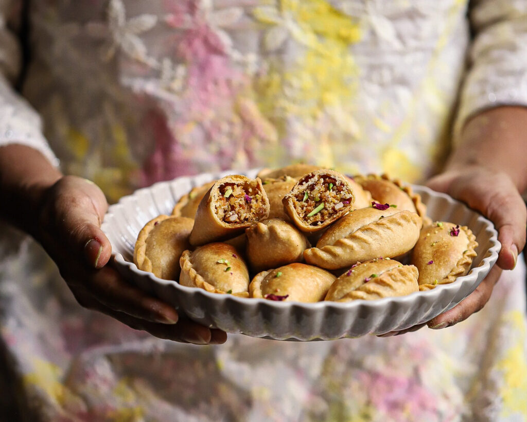 Baked Vegan Gujiyas