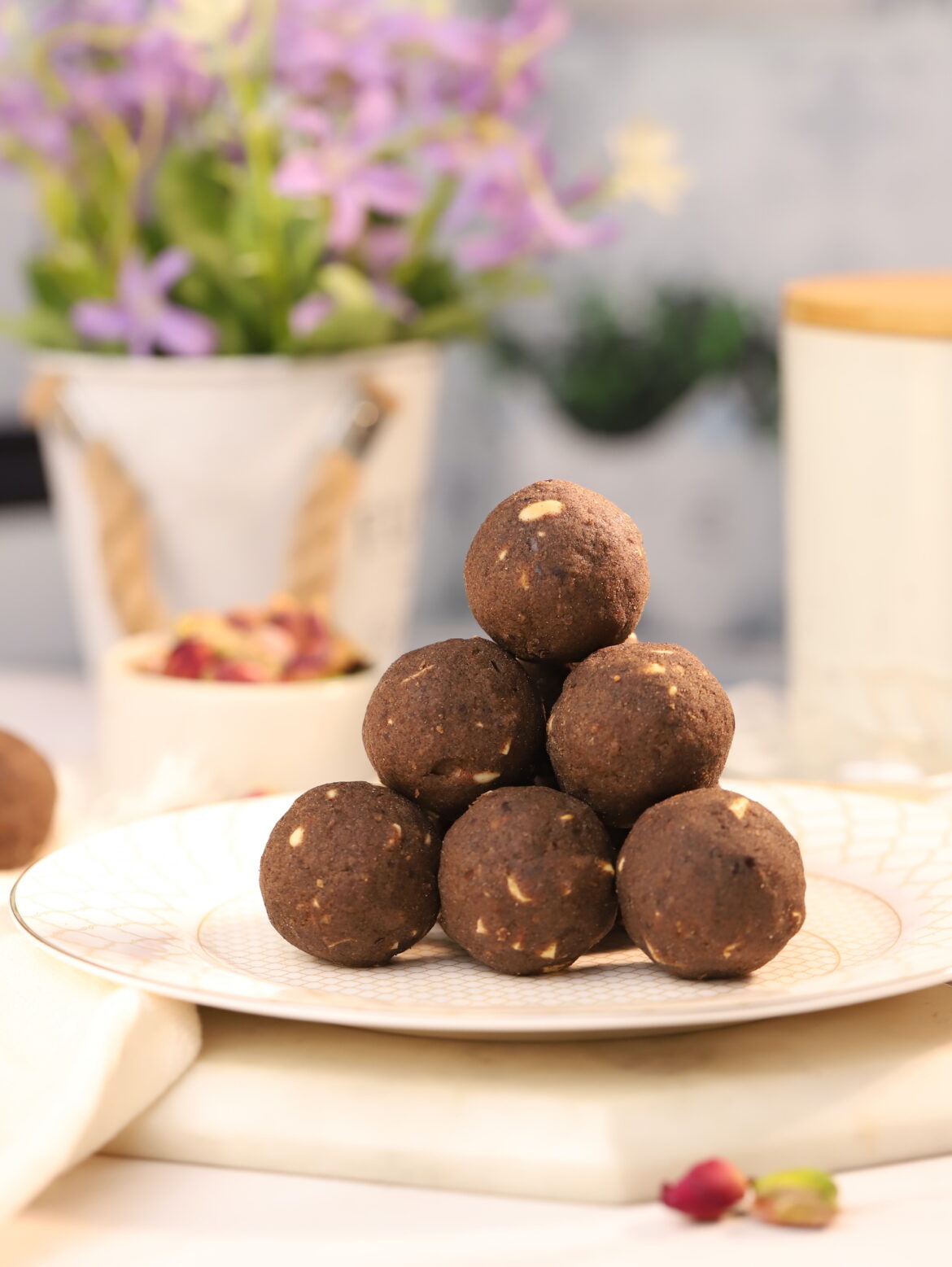 Ragi Date Laddu