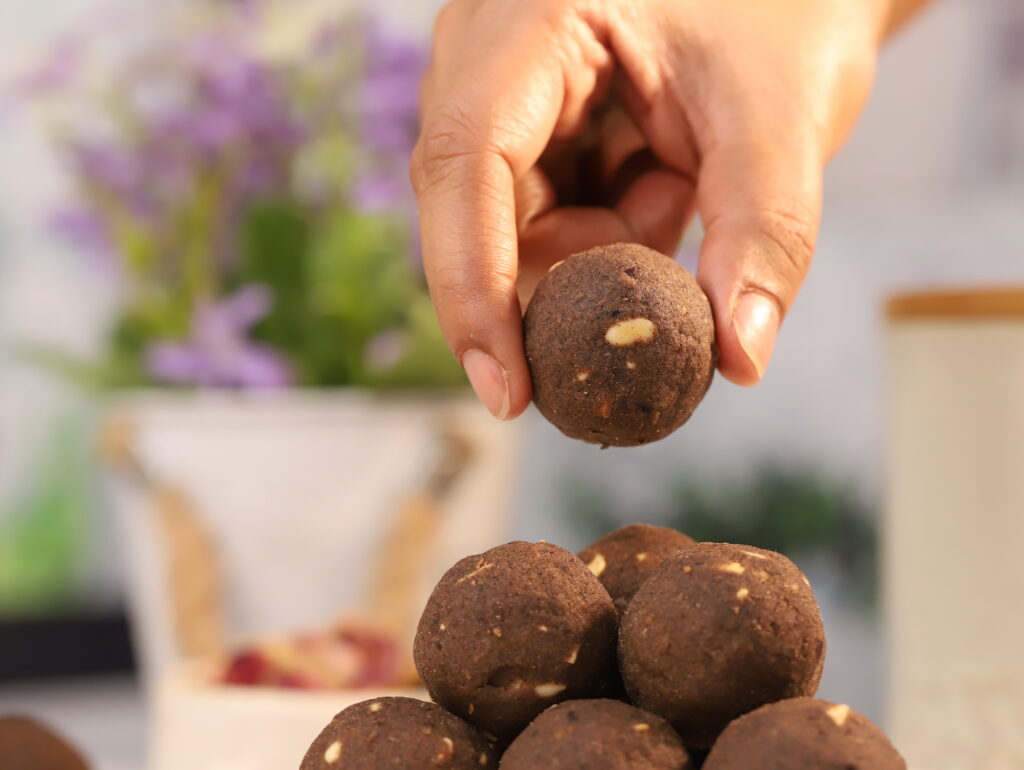 Ragi Date Laddus