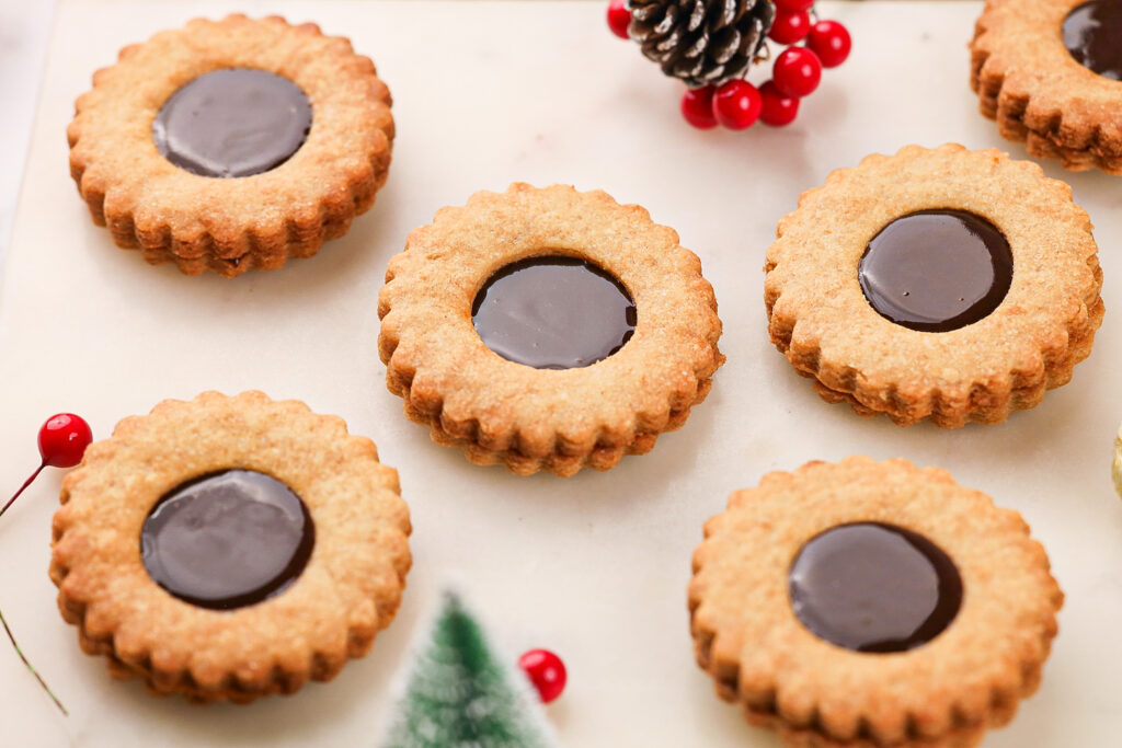 Linzer Cookies