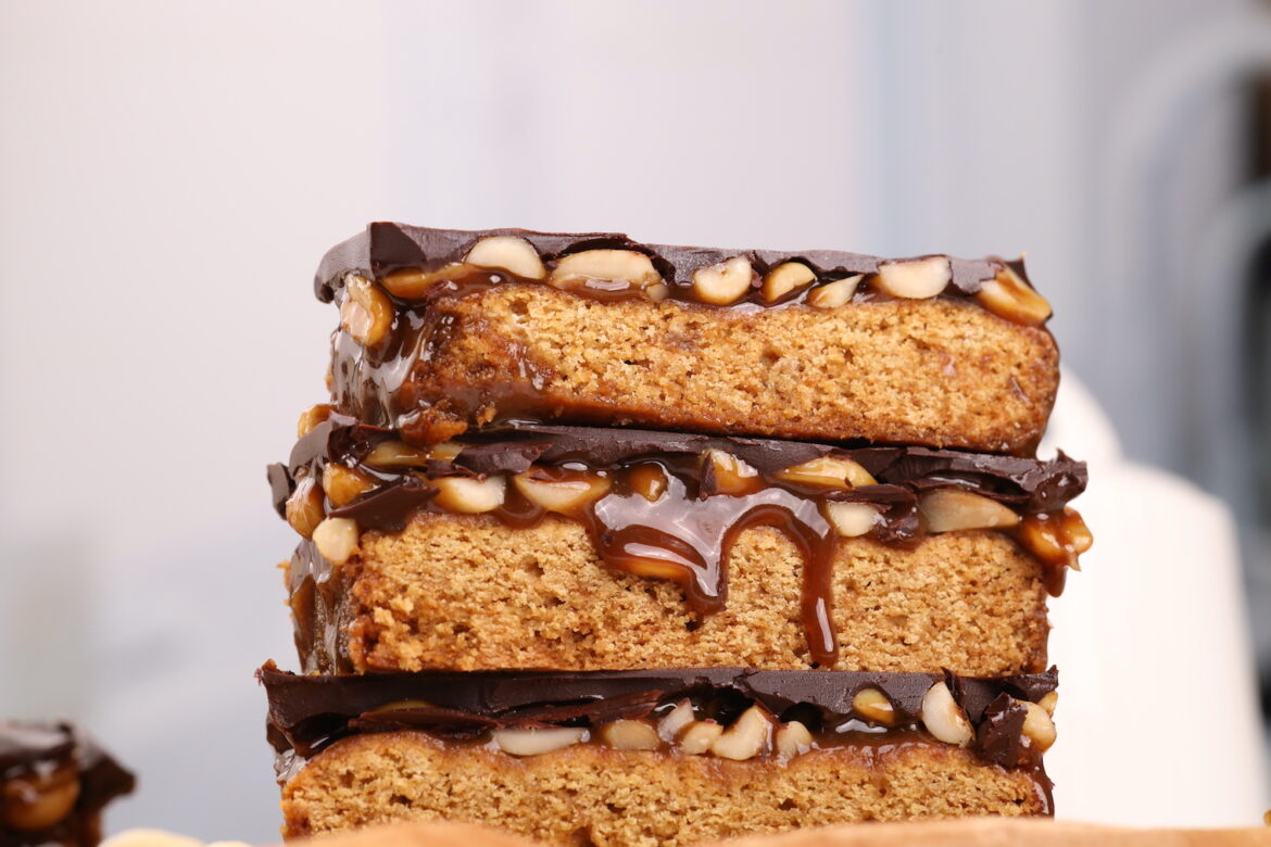 Snickers Cookie Bars