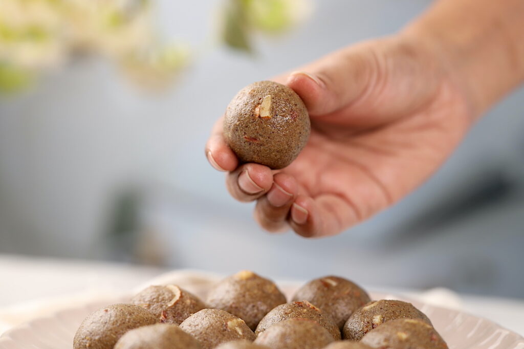 Bajra Gond Laddoo