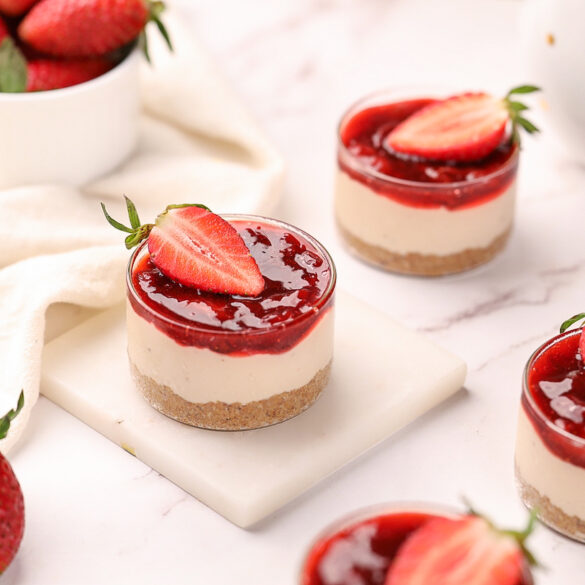No Bake Strawberry Ricotta Cheesecake