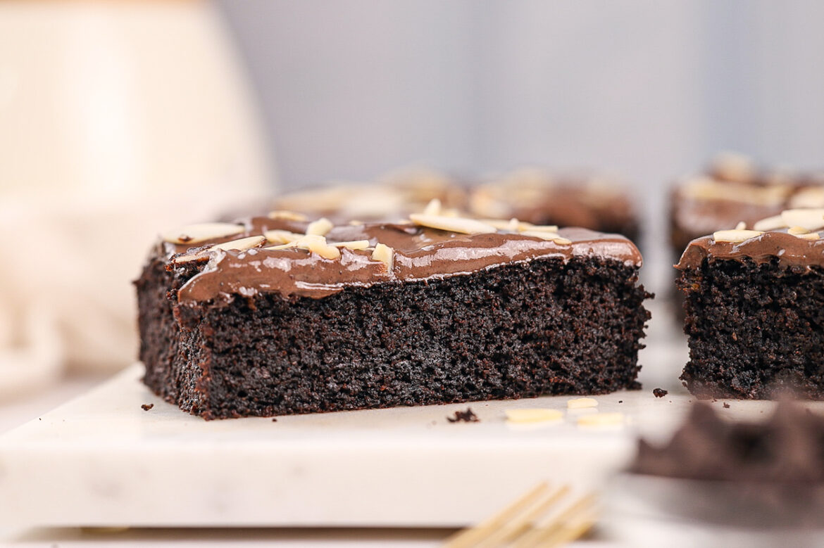 Ragi Date Chocolate Cake