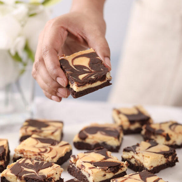Eggless Wholewheat Cheesecake Brownies