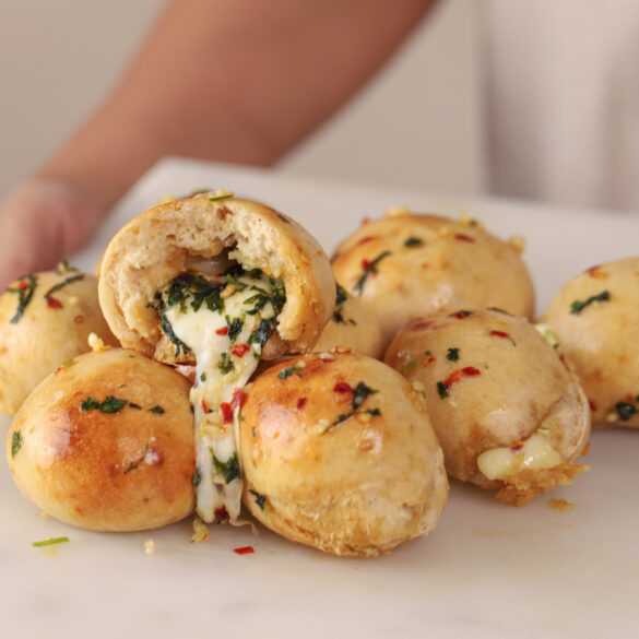 Instant Chilli Cheese Garlic Buns