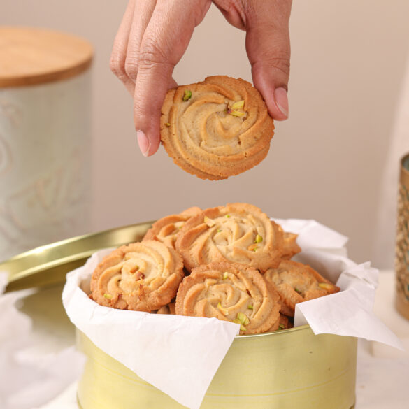 Kesar Pista Butter Cookies
