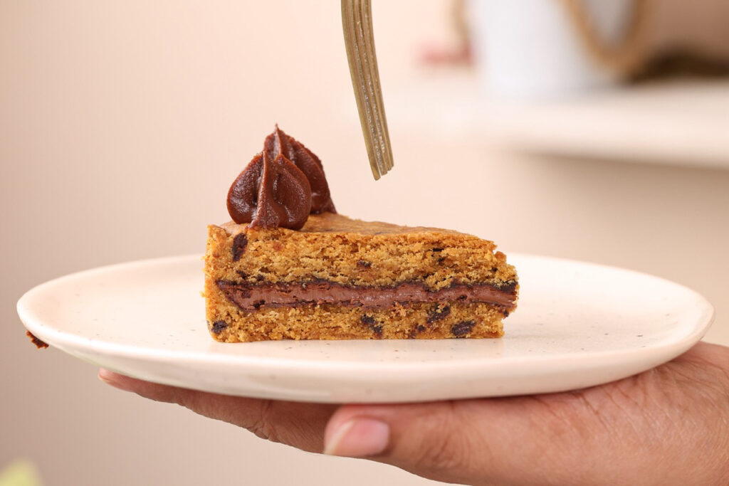 Eggless Wholewheat Cookie Cake