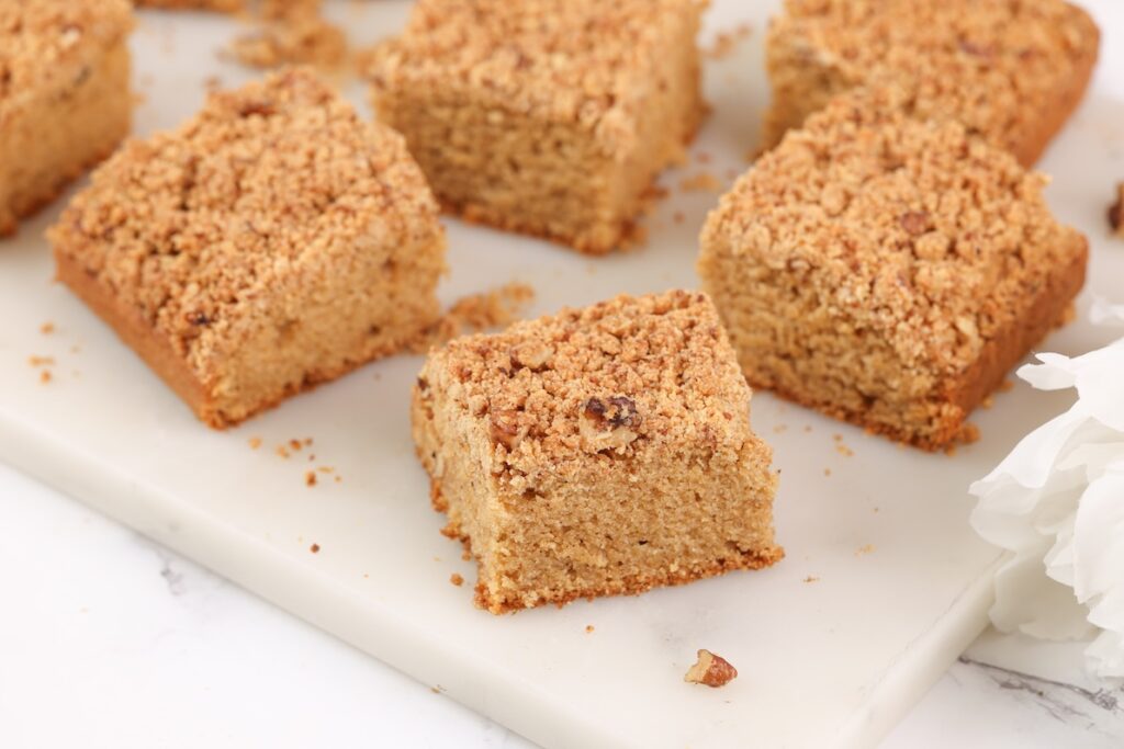 Eggless Wholewheat Coffee Crumble Cake