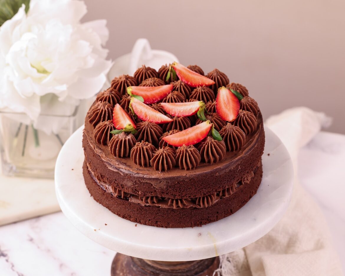 Eggless Wholewheat Chocolate Strawberry Cake