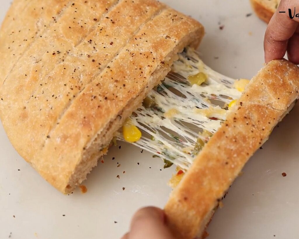 Cheese Pull Garlic Bread
