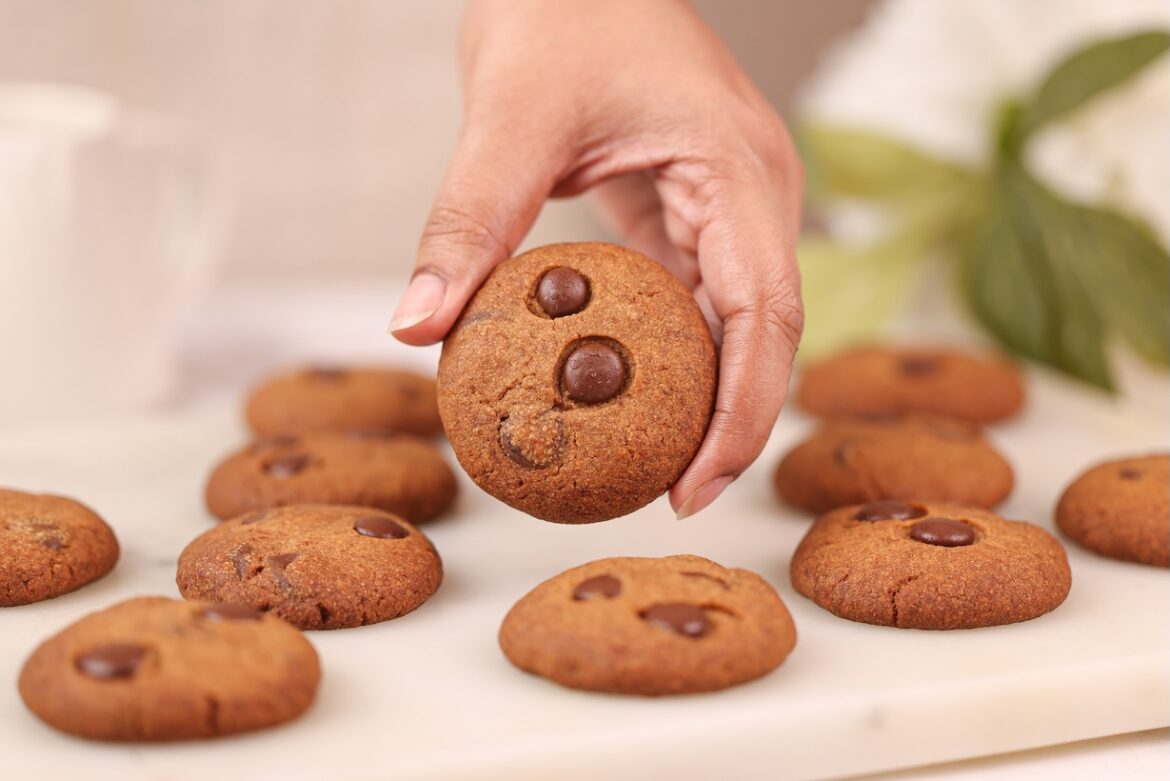 Eggless Wholewheat Mocha Cookies