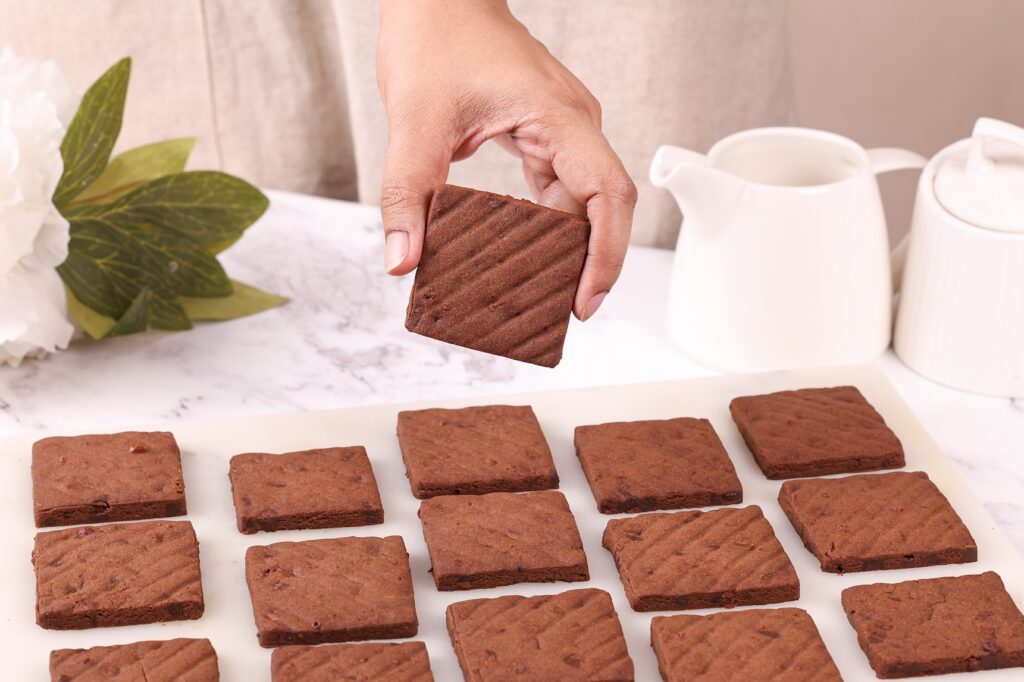 Eggless Wholewheat Hide & Seek Biscuits