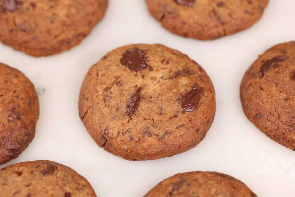 Eggless Wholewheat Chocolate Chip Cookies